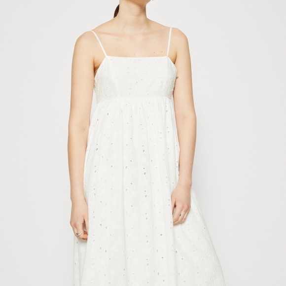 Selected Femme Eyelet Maxi Dress - Picture 4 of 5